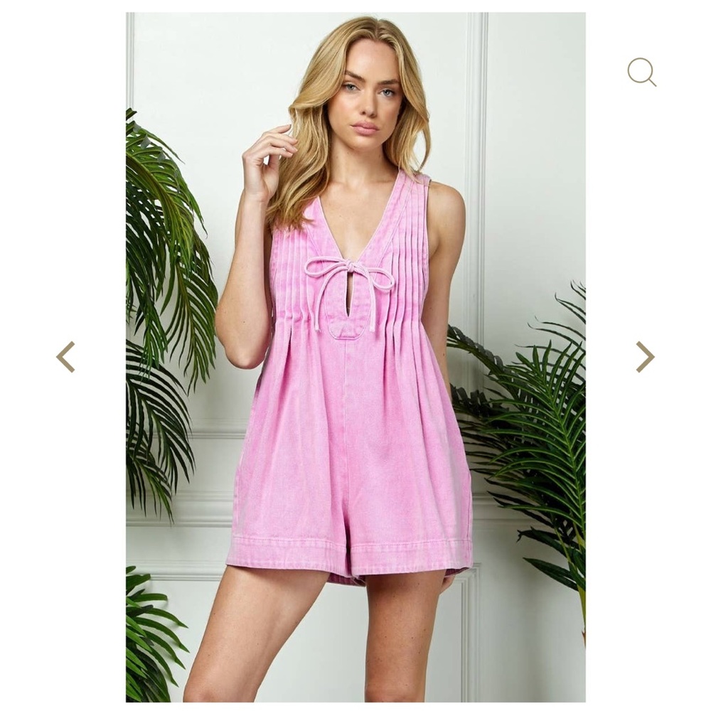 Pink Sleeveless Romper 💗